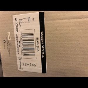 Black size 8 Hunter Boots